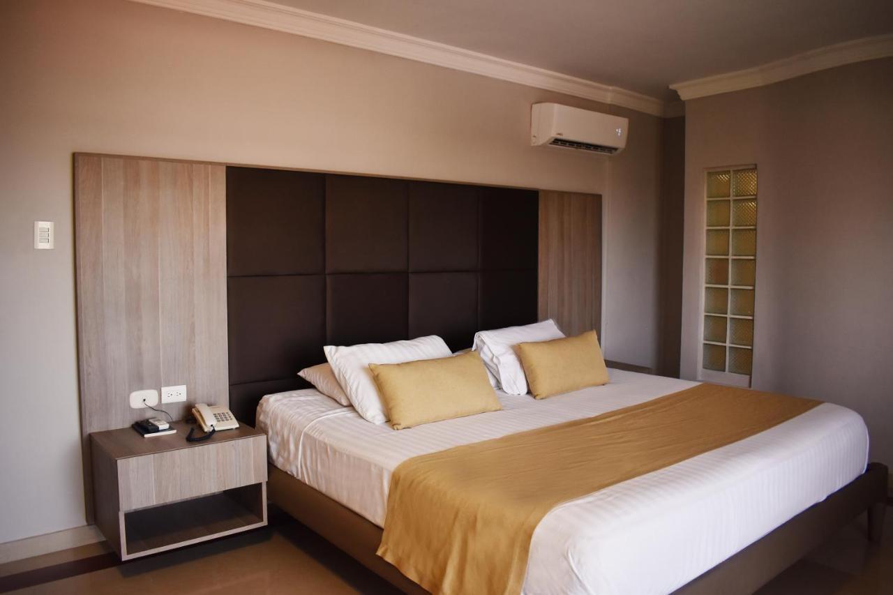 Hotel Caribe 79 Баранкила Екстериор снимка