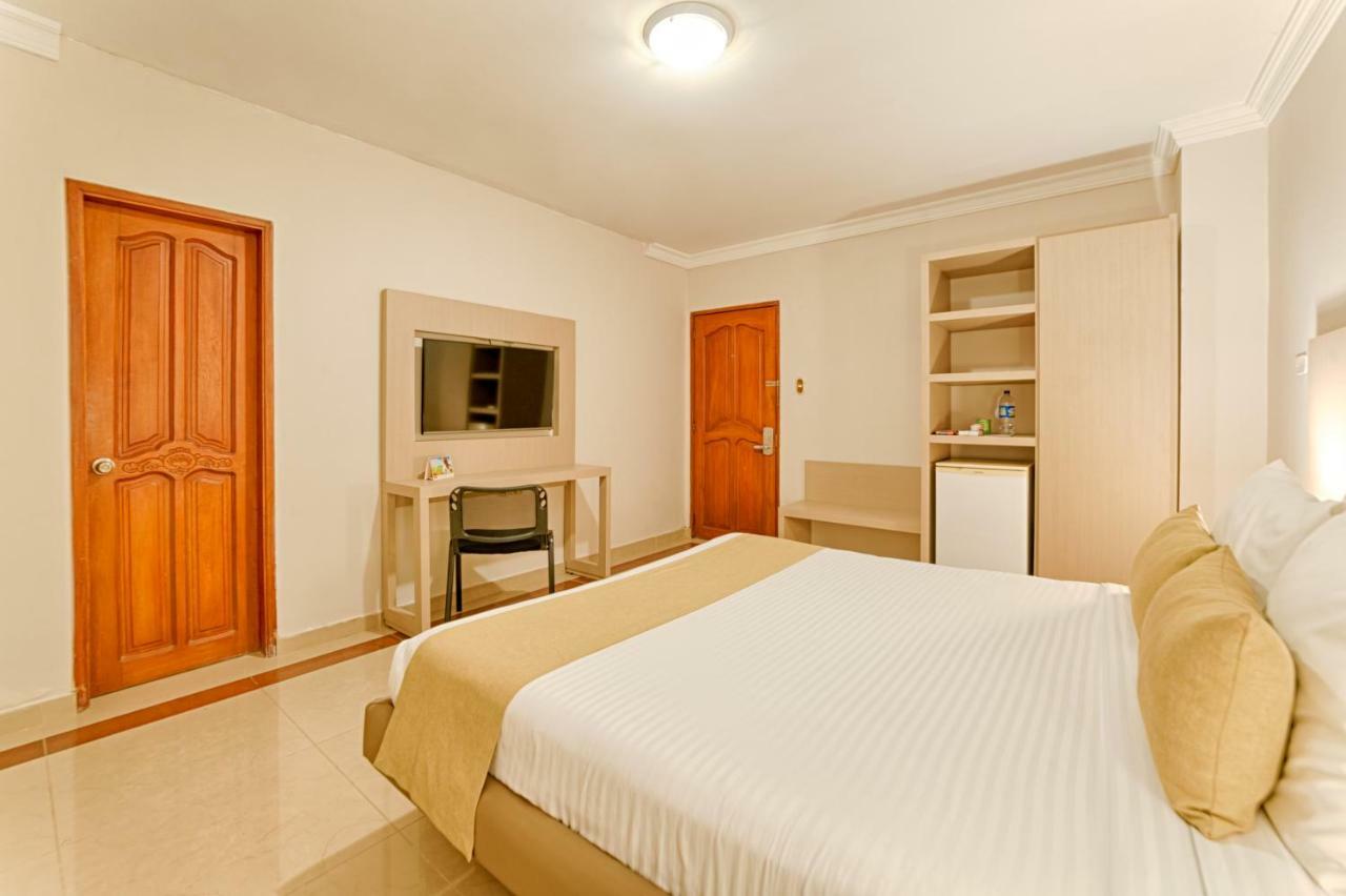 Hotel Caribe 79 Баранкила Екстериор снимка