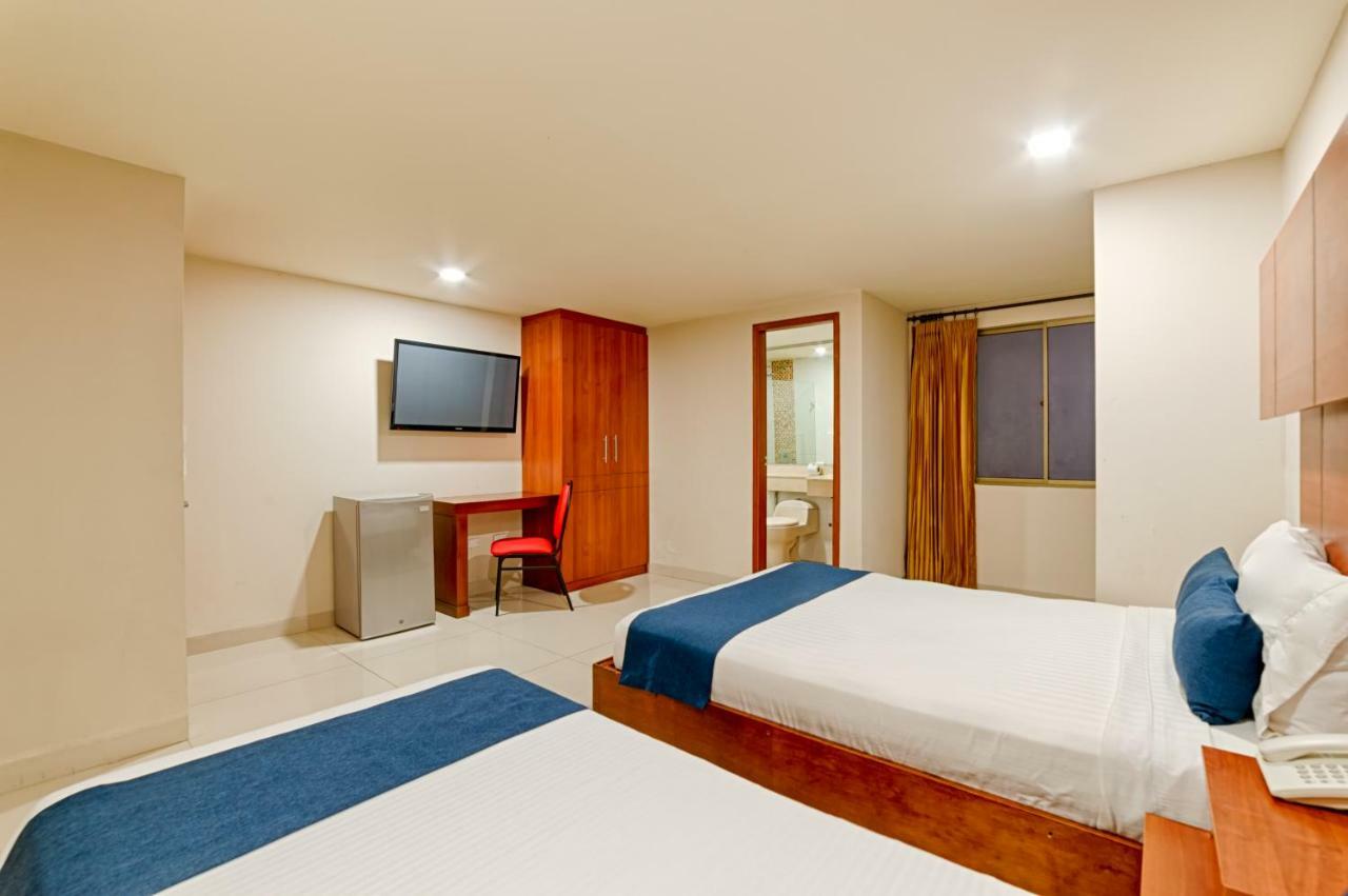 Hotel Caribe 79 Баранкила Екстериор снимка