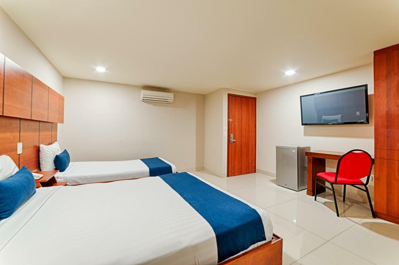Hotel Caribe 79 Баранкила Екстериор снимка