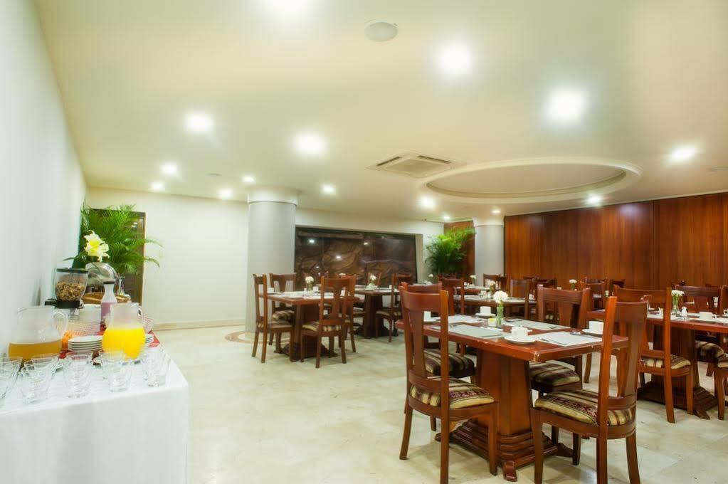 Hotel Caribe 79 Баранкила Екстериор снимка